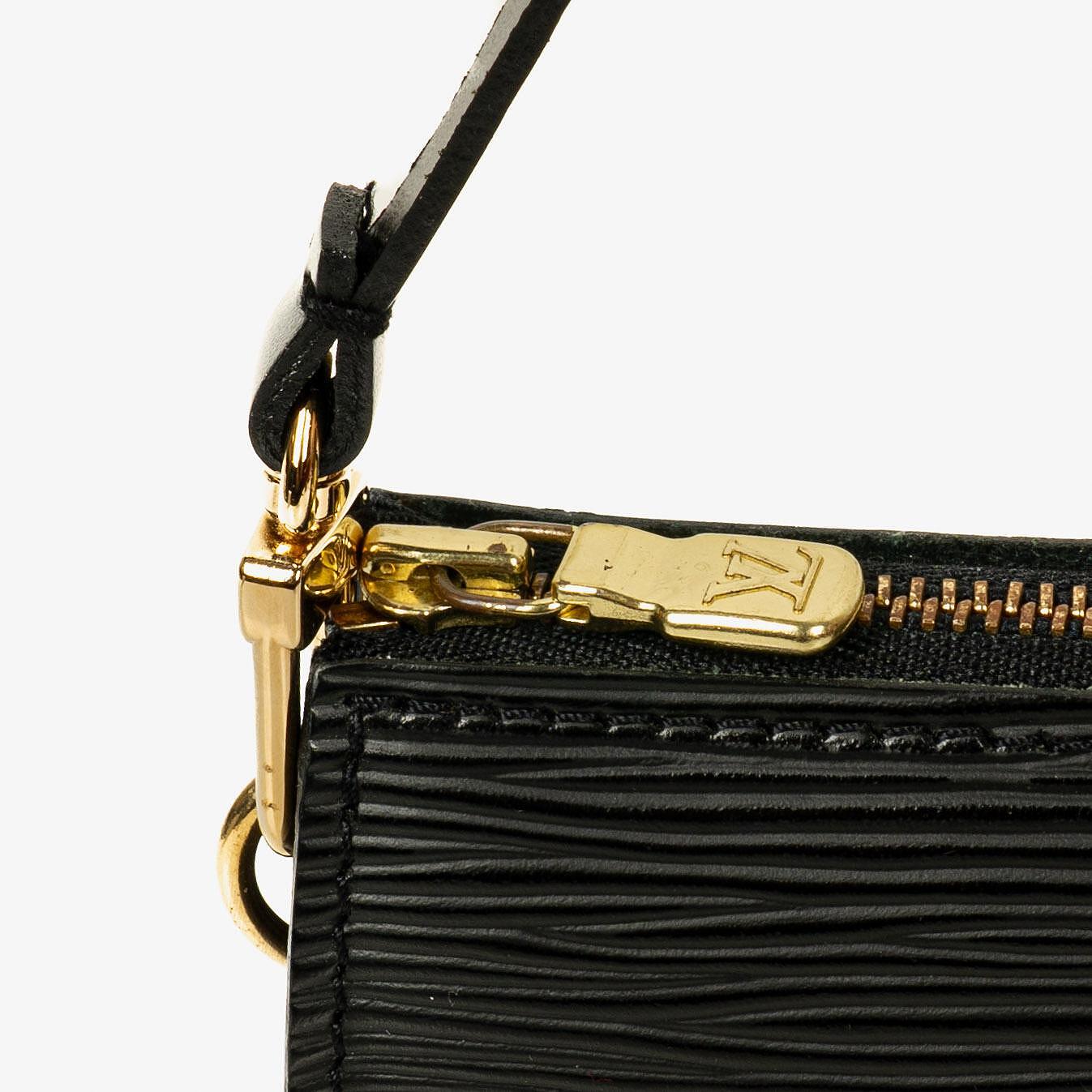 Louis Vuitton Pochette Accessoires Tasche aus schwarzem Epi Leder