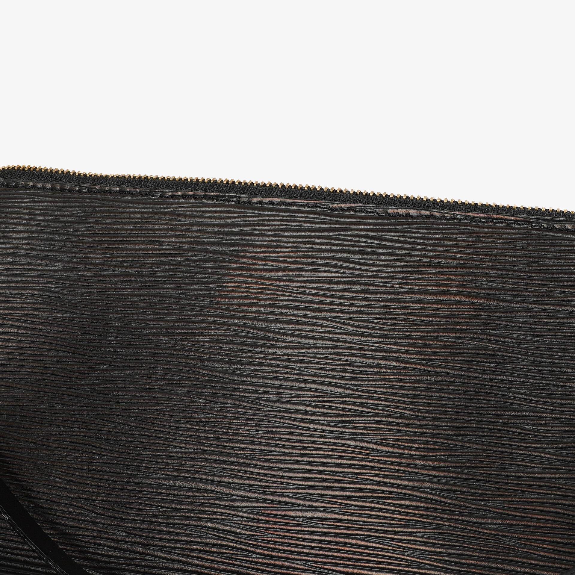 Louis Vuitton Pochette Accessoires Clutch aus schwarzem Epi Leder