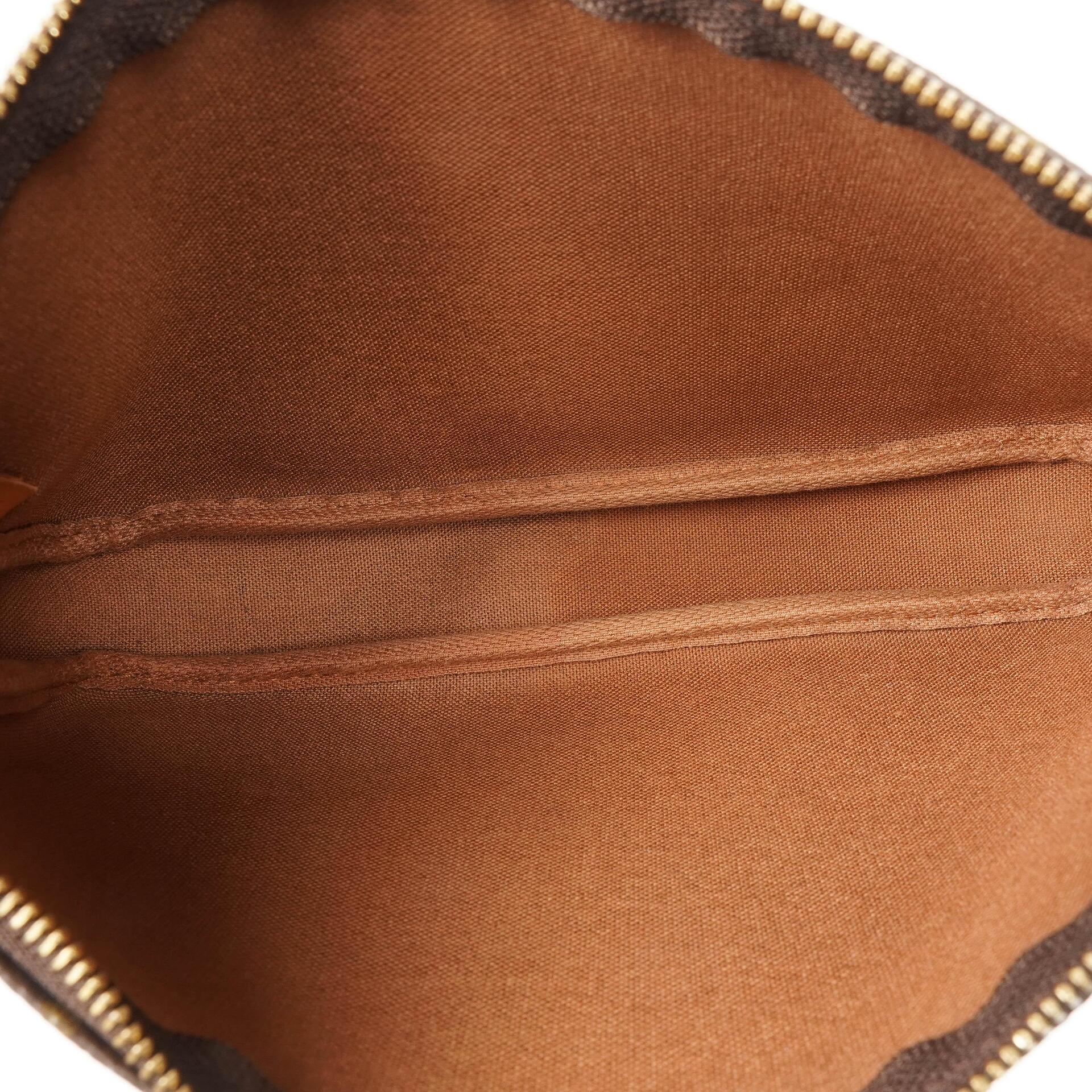 Louis Vuitton Pochette Accessoires Monogram Canvas Clutch Tasche