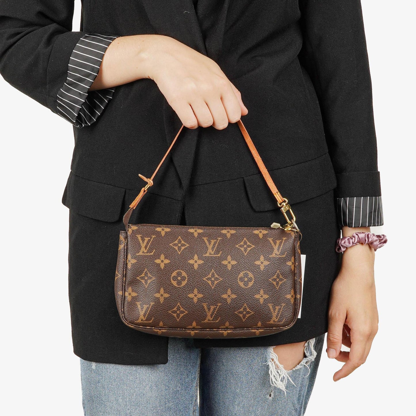 Louis Vuitton Pochette Accessoires Clutch aus Monogram Canvas