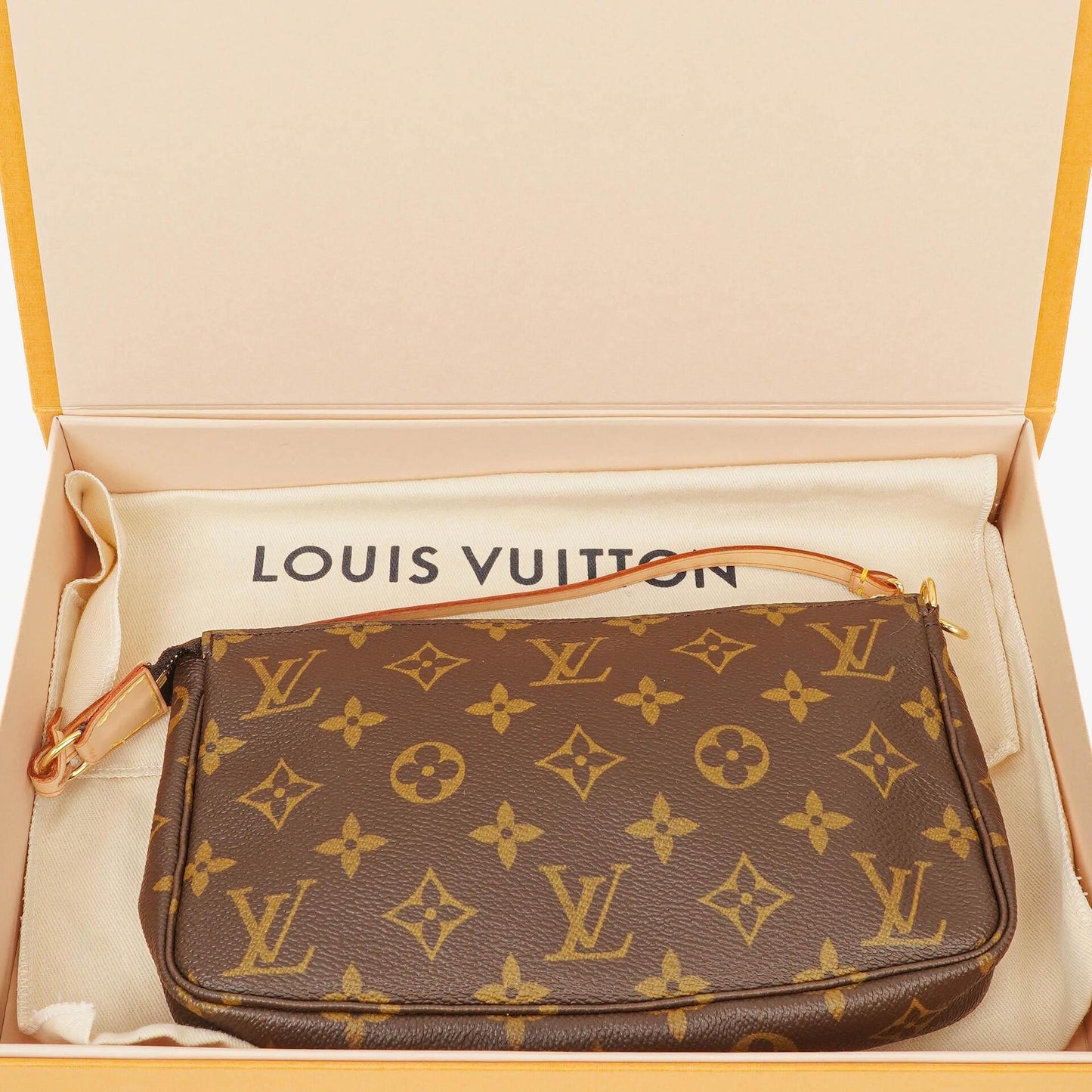 Louis Vuitton Pochette Accessoires Clutch aus Monogram Canvas