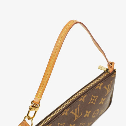 Louis Vuitton Pochette Accessoires Clutch aus Monogram Canvas