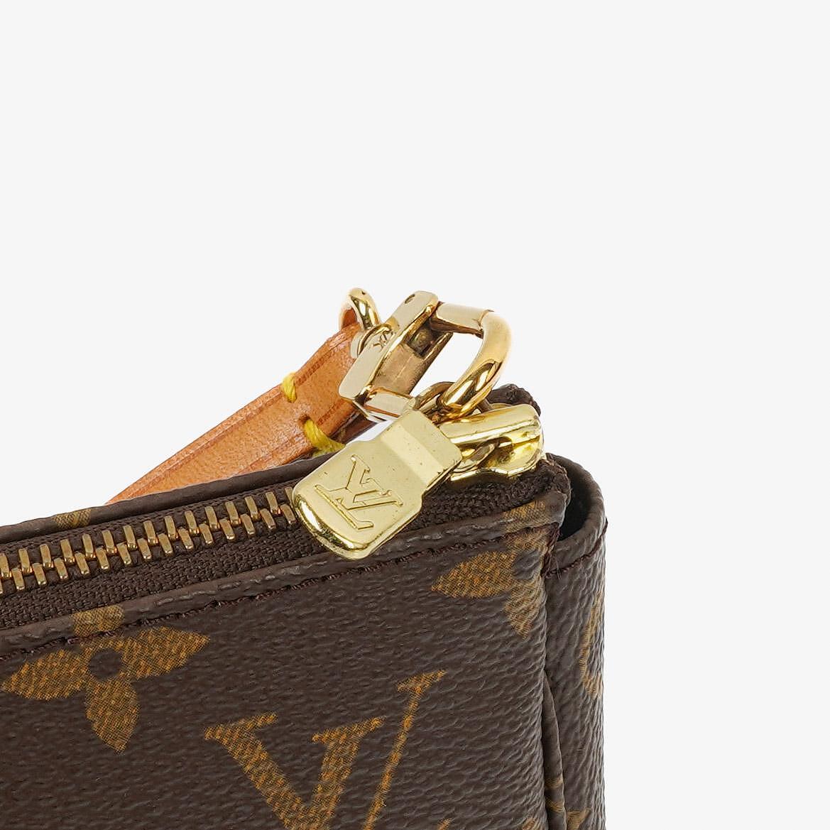 Louis Vuitton Pochette Accessoires Monogram Canvas Clutch Tasche