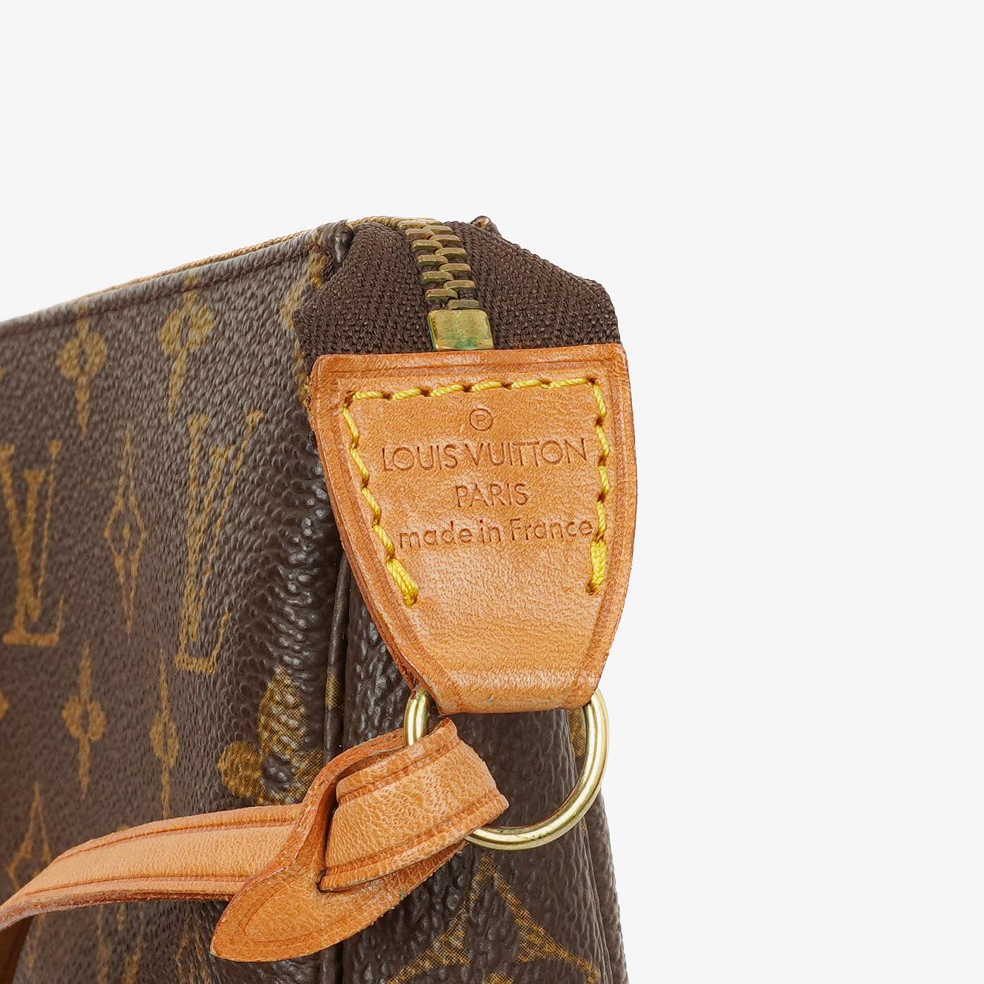 Louis Vuitton Pochette Accessoires Monogram Canvas Clutch Tasche
