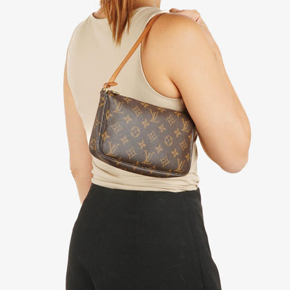 Louis Vuitton Pochette Accessoires Clutch Handtasche Monogram Canvas