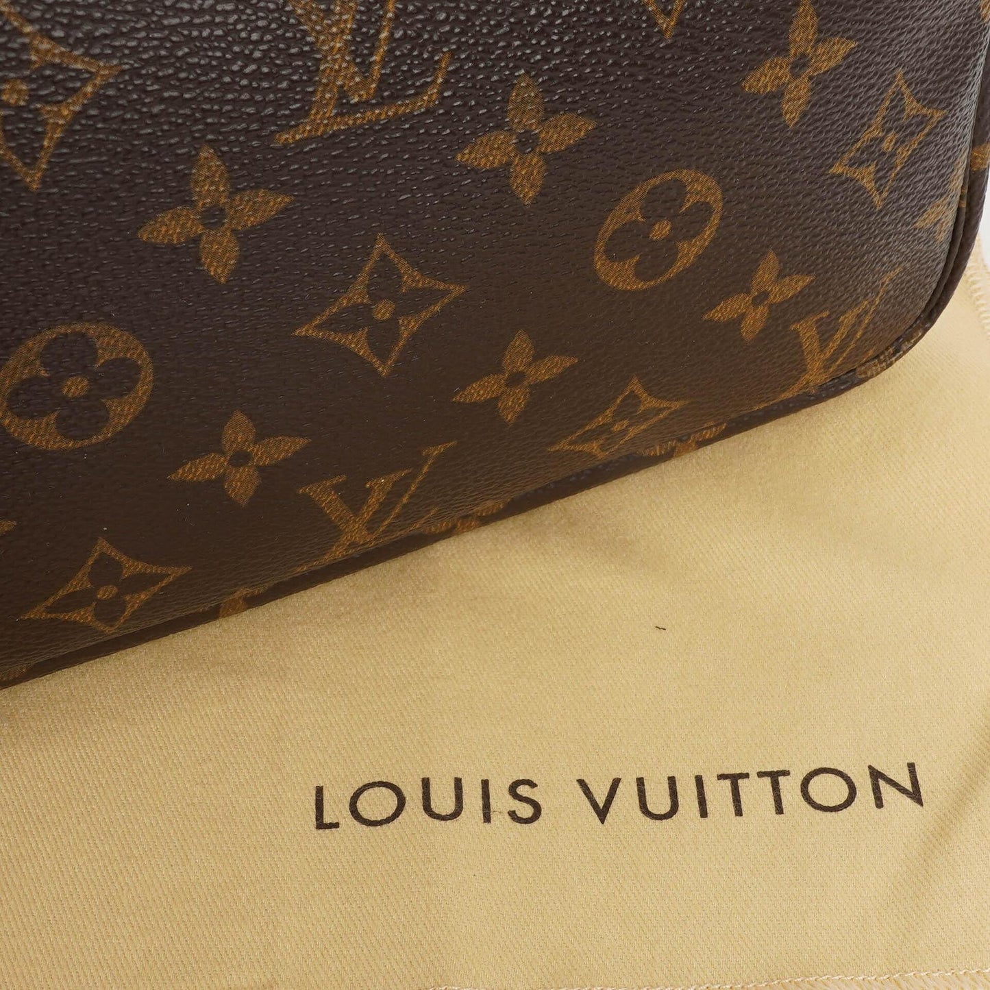 Louis Vuitton Pochette Accessoires Clutch Handtasche Monogram Canvas
