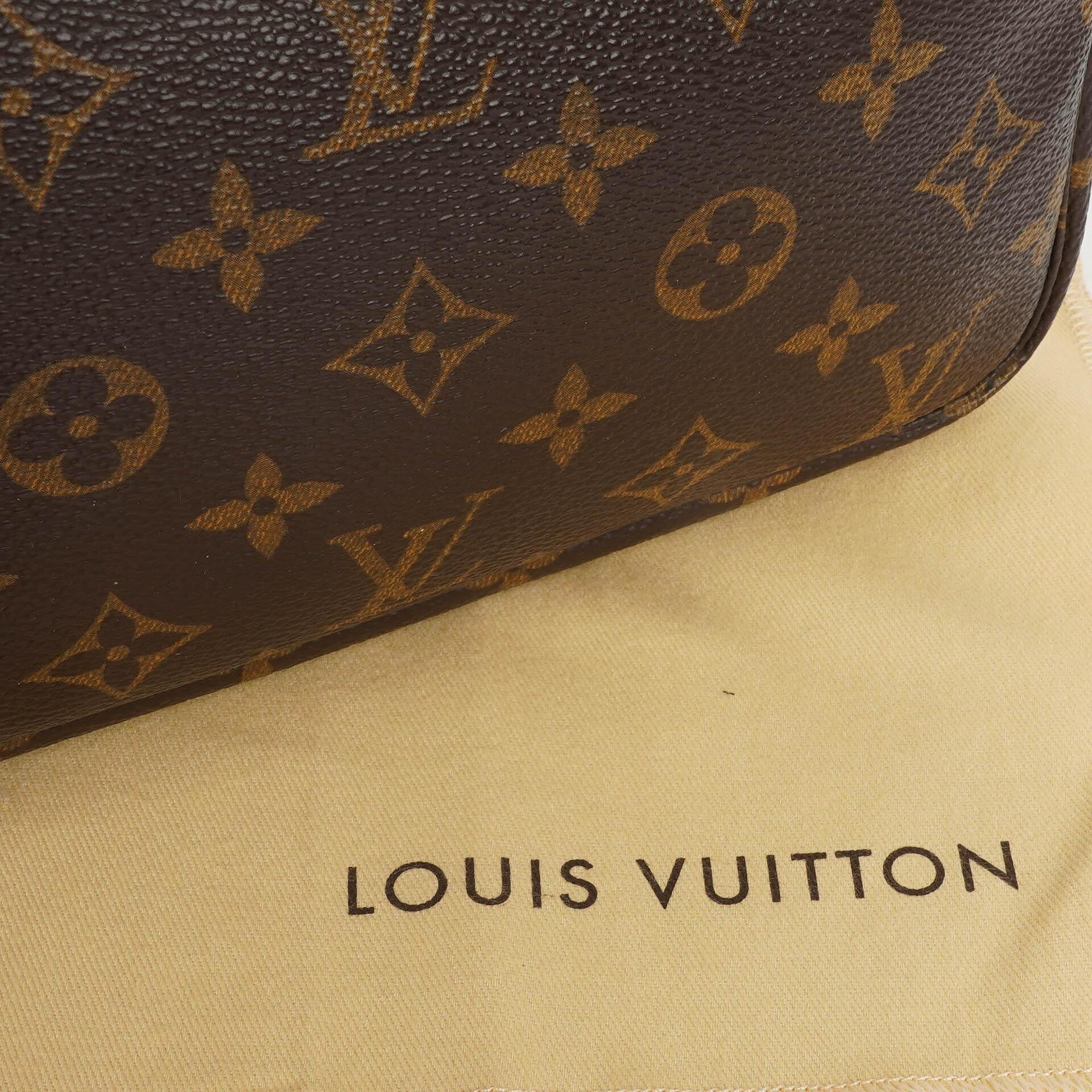 Louis Vuitton Pochette Accessoires Clutch Handtasche Monogram Canvas