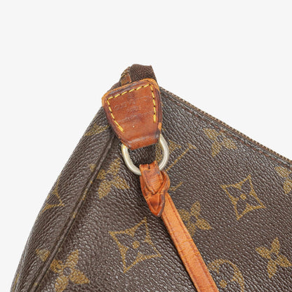 Louis Vuitton Pochette Accessoires Clutch-Handtasche aus Monogram Canvas