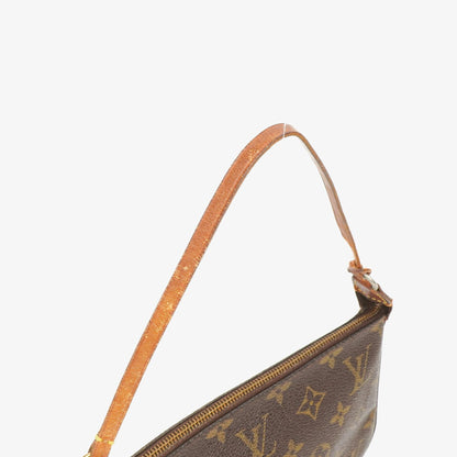 Louis Vuitton Pochette Accessoires Clutch-Handtasche aus Monogram Canvas