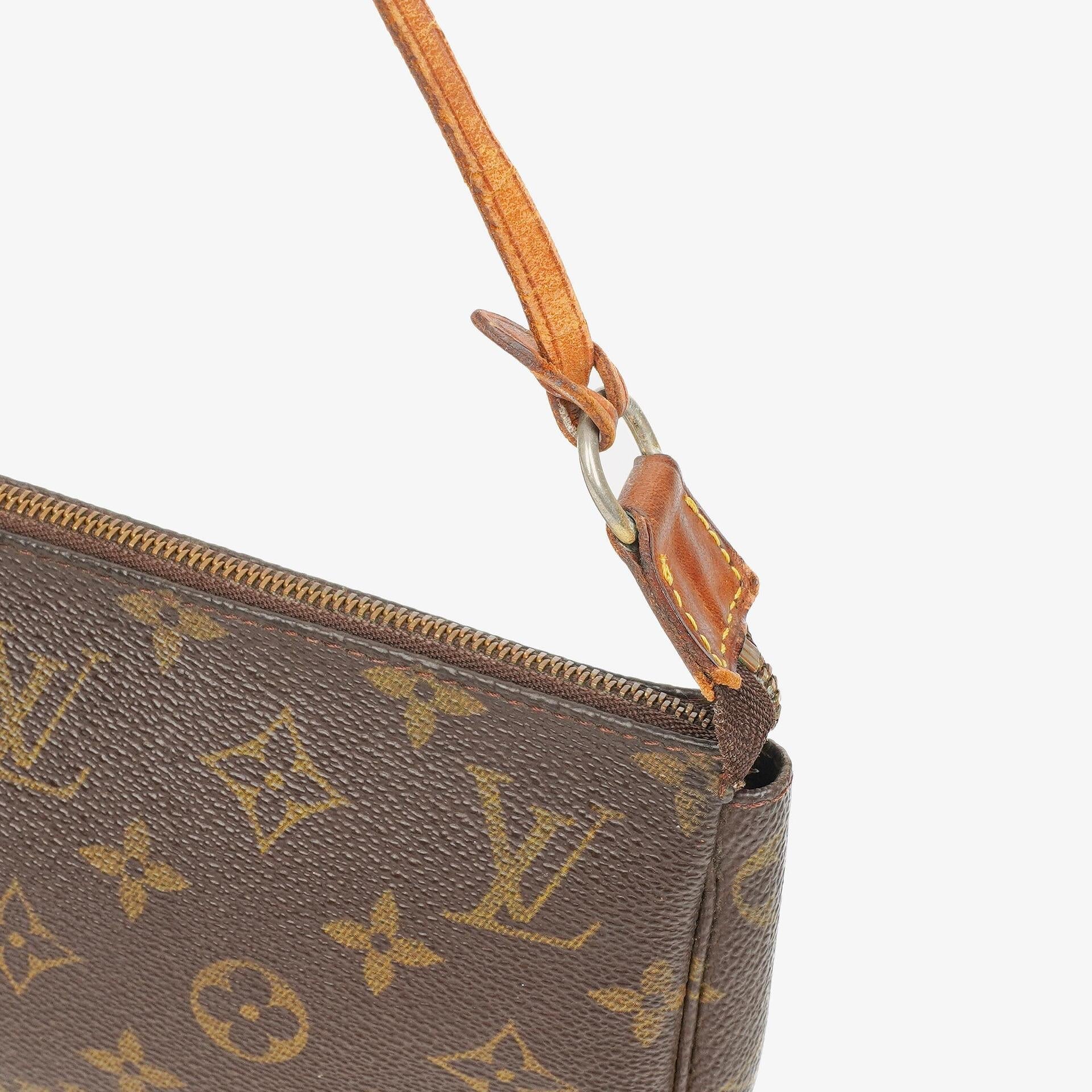 Louis Vuitton Pochette Accessoires Clutch-Handtasche aus Monogram Canvas