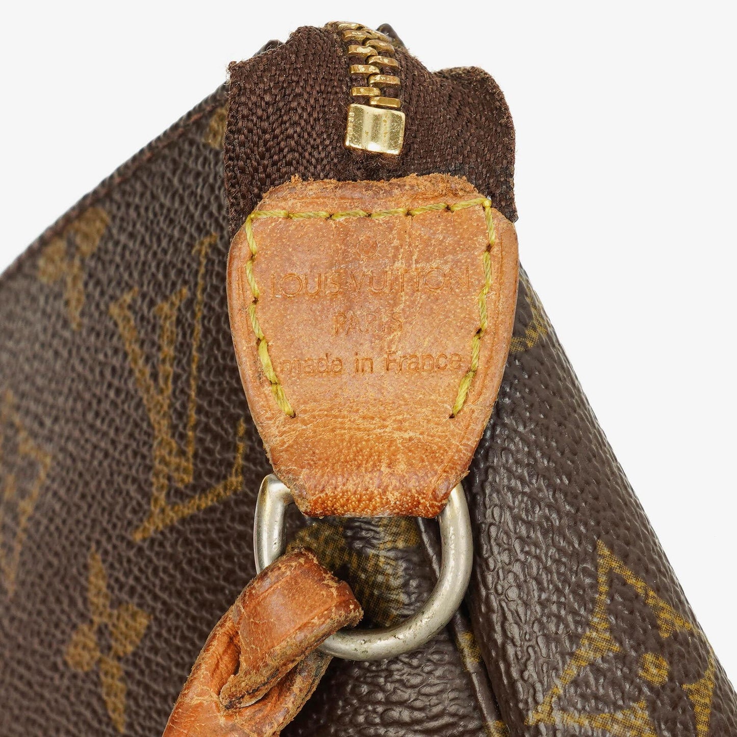Louis Vuitton Pochette Accessoires Clutch-Handtasche aus Monogram Canvas