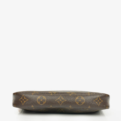 Louis Vuitton Pochette Accessoires Clutch-Handtasche aus Monogram Canvas