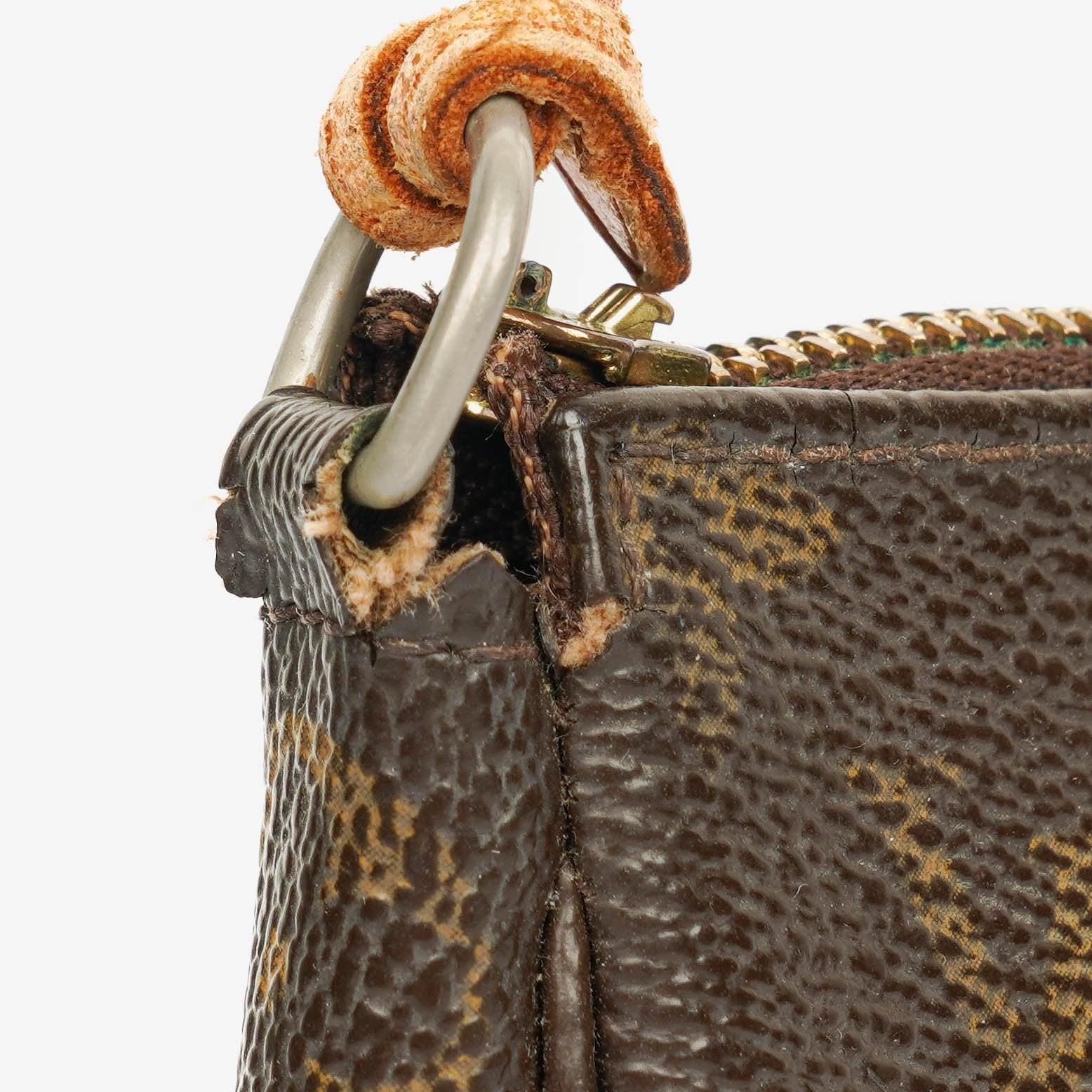 Louis Vuitton Pochette Accessoires Clutch-Handtasche aus Monogram Canvas