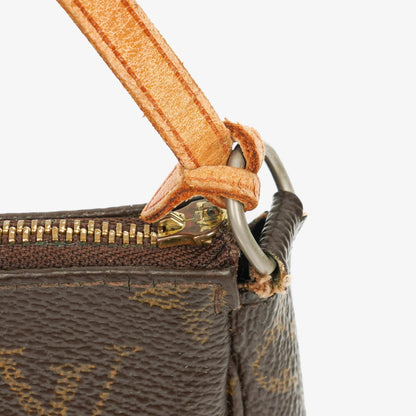 Louis Vuitton Pochette Accessoires Clutch-Handtasche aus Monogram Canvas