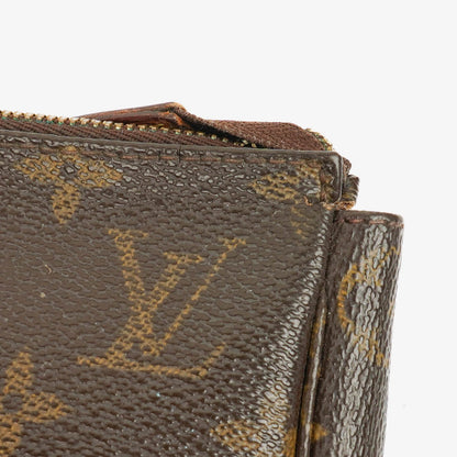 Louis Vuitton Pochette Accessoires Clutch-Handtasche aus Monogram Canvas