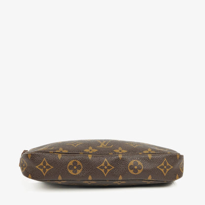 Louis Vuitton Pochette Accessoires Clutch-Handtasche aus Monogram Canvas