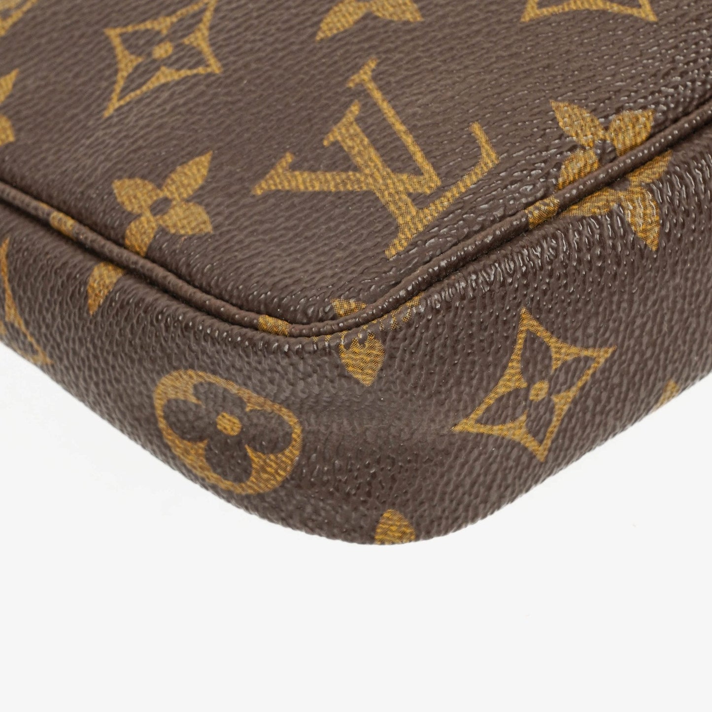 Louis Vuitton Pochette Accessoires Clutch-Handtasche aus Monogram Canvas