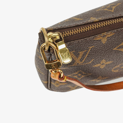 Louis Vuitton Pochette Accessoires Clutch-Handtasche aus Monogram Canvas