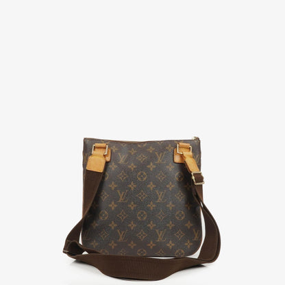 Louis Vuitton Pochette Bosphore Monogram Canvas Schultertasche