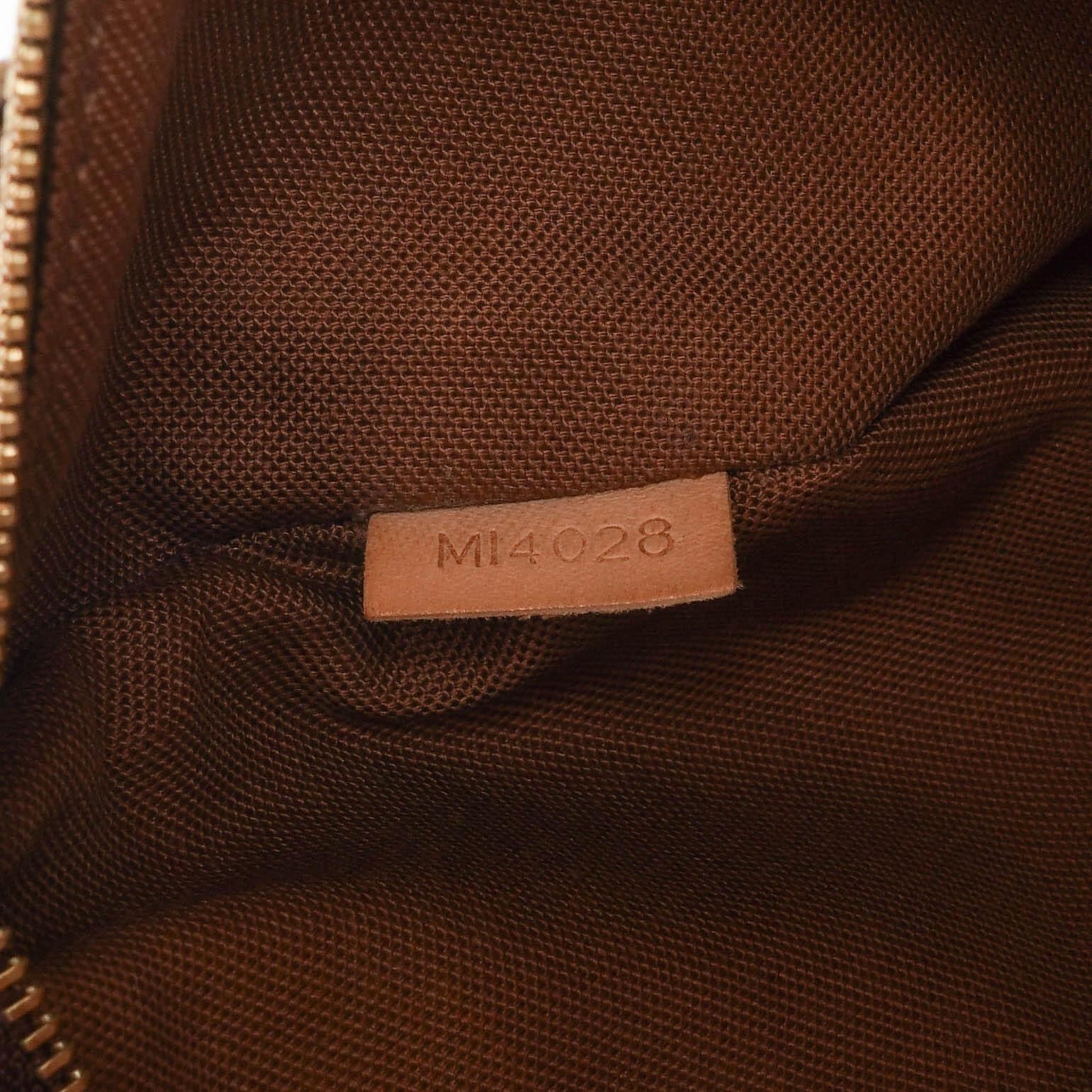 Louis Vuitton Pochette Bosphore Monogram Canvas Schultertasche