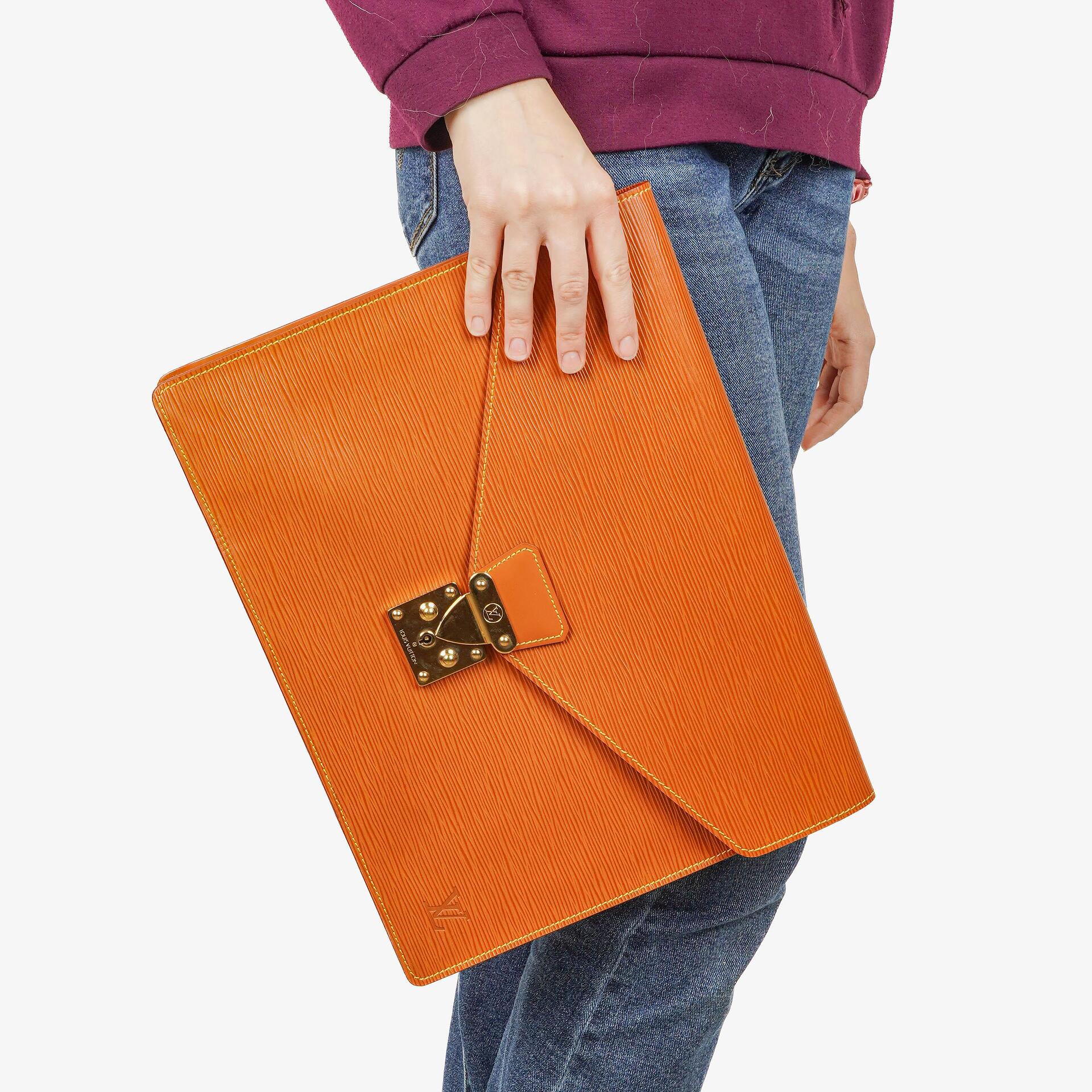 Louis Vuitton Pochette Documents aus Cognac Epi Leder