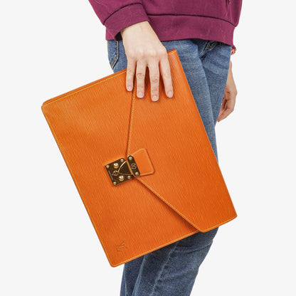Louis Vuitton Pochette Documents aus Cognac Epi Leder