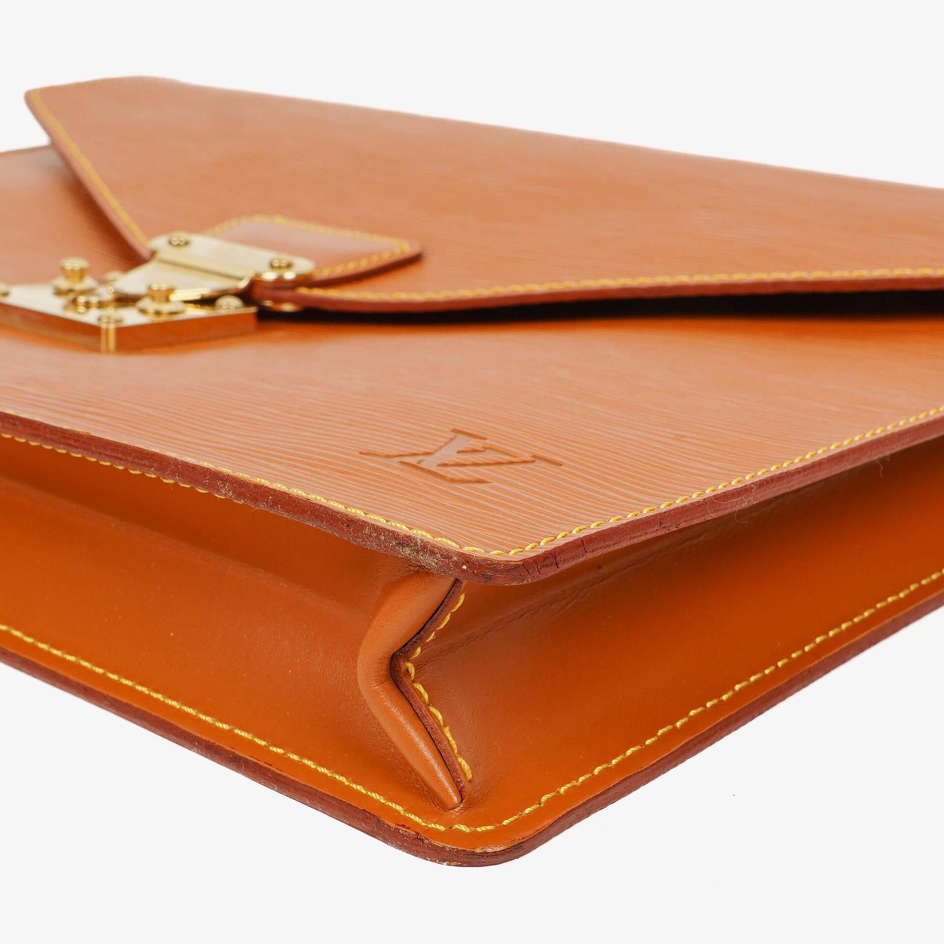 Louis Vuitton Pochette Documents aus Cognac Epi Leder