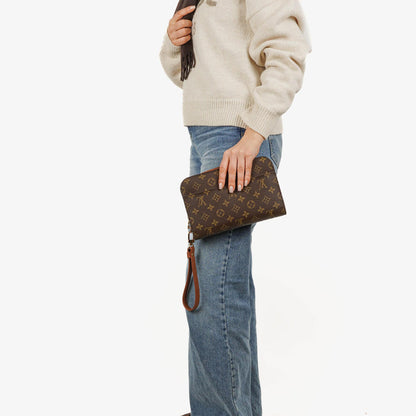 Louis Vuitton Pochette Orsay Clutch aus Monogram Canvas
