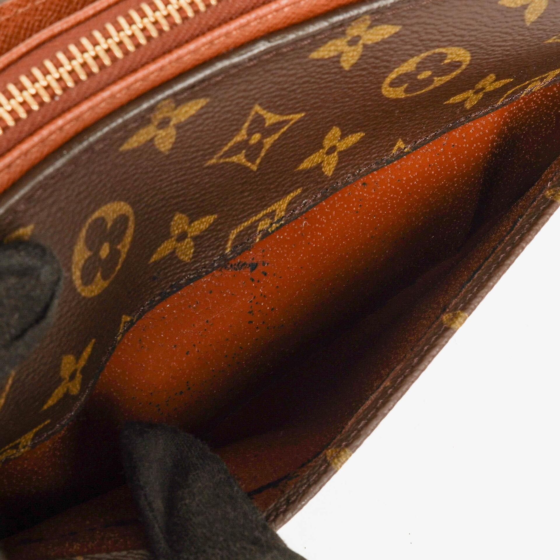 Louis Vuitton Pochette Orsay Clutch aus Monogram Canvas