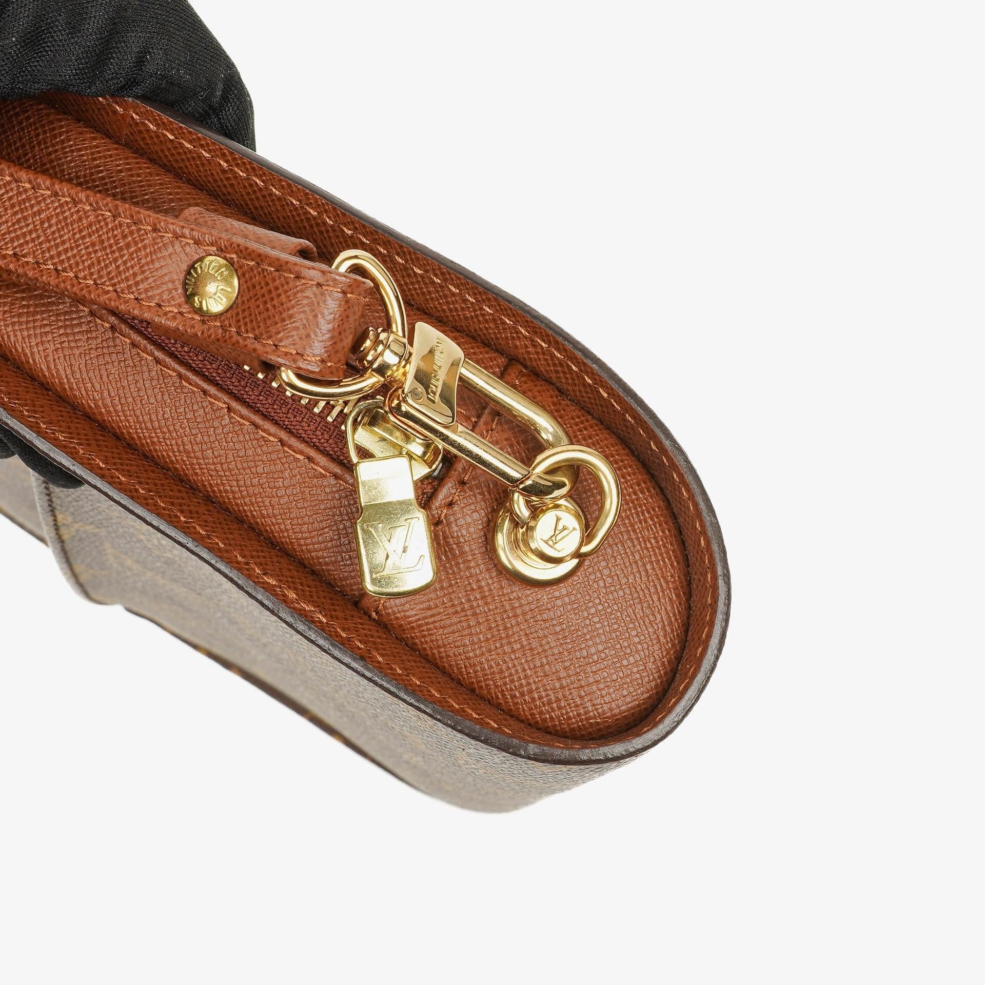 Louis Vuitton Pochette Orsay Clutch aus Monogram Canvas