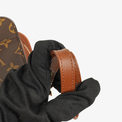 Louis Vuitton Pochette Orsay Clutch aus Monogram Canvas