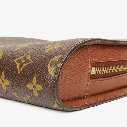 Louis Vuitton Pochette Orsay Monogram Clutch