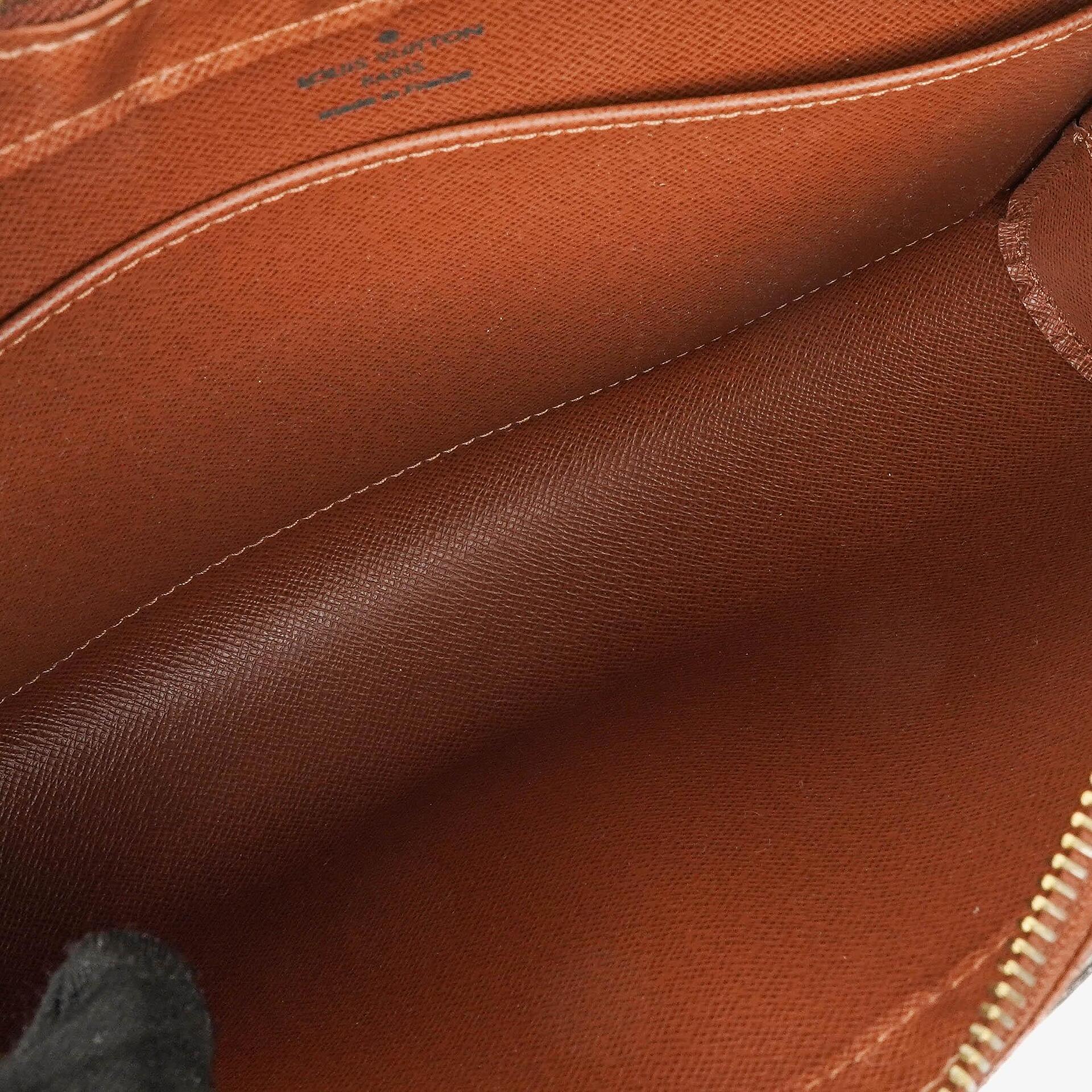 Louis Vuitton Pochette Orsay Monogram Clutch