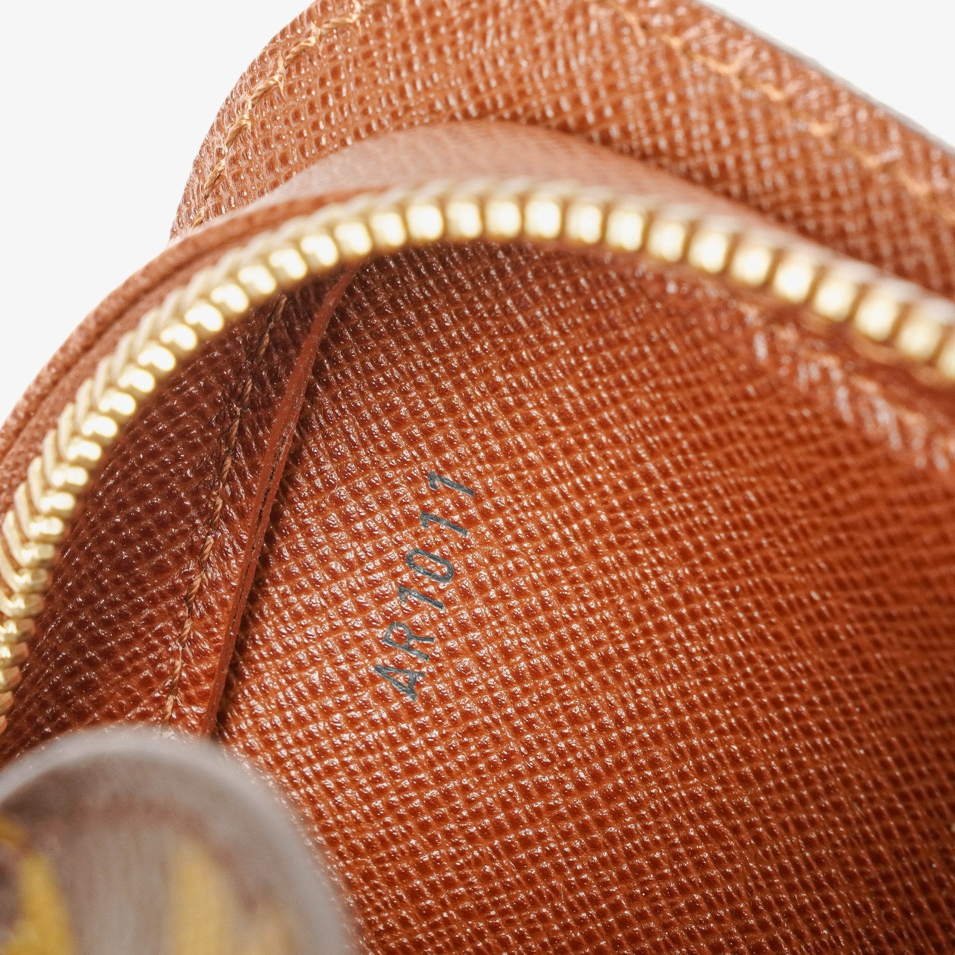 Louis Vuitton Pochette Orsay Clutch aus Monogram Canvas