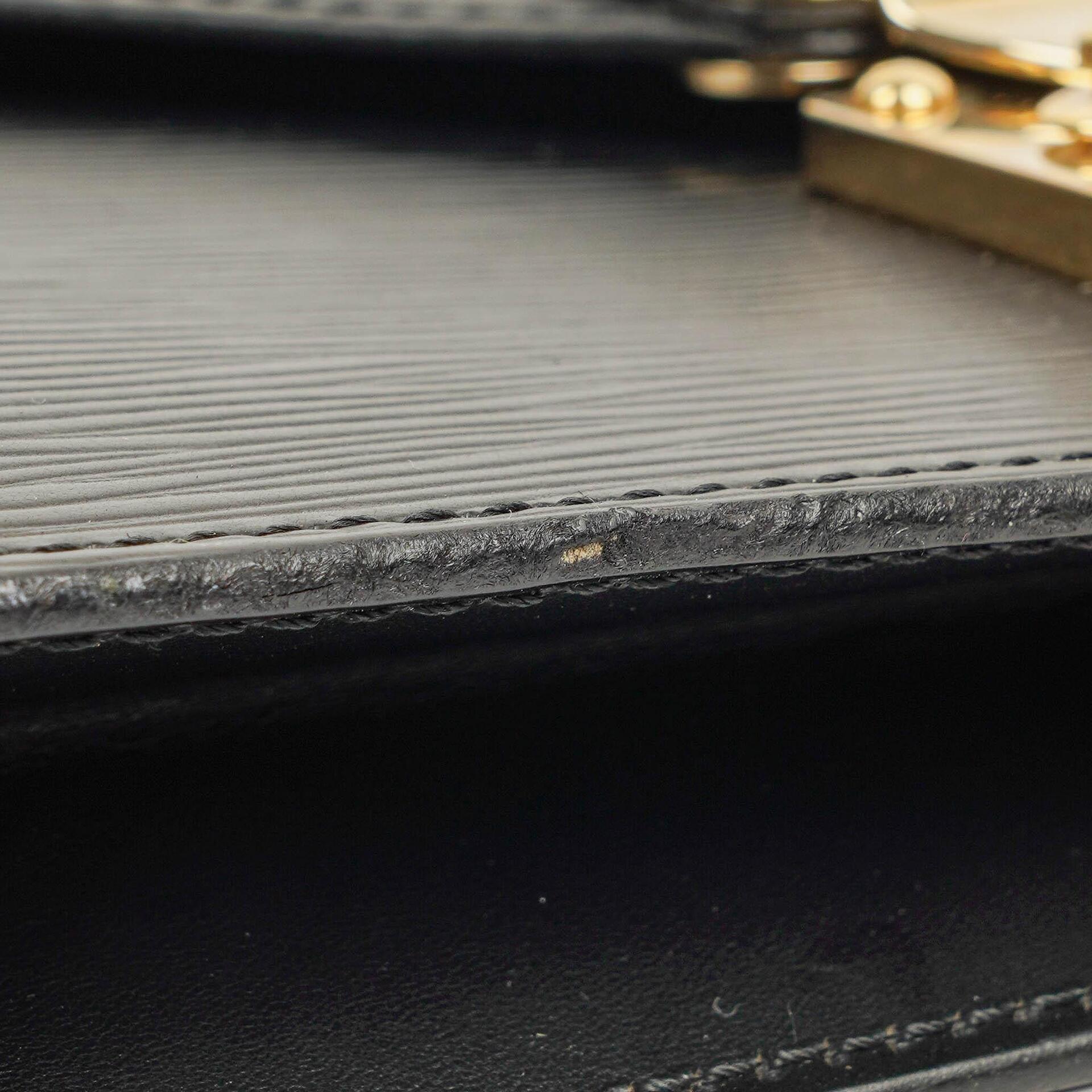 Louis Vuitton Pochette Sellier Dragonne Clutch aus schwarzem Epi Leder