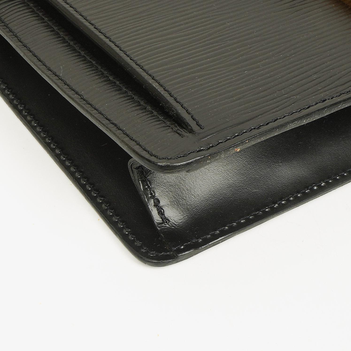 Louis Vuitton Pochette Sellier Dragonne Clutch aus schwarzem Epi-Leder