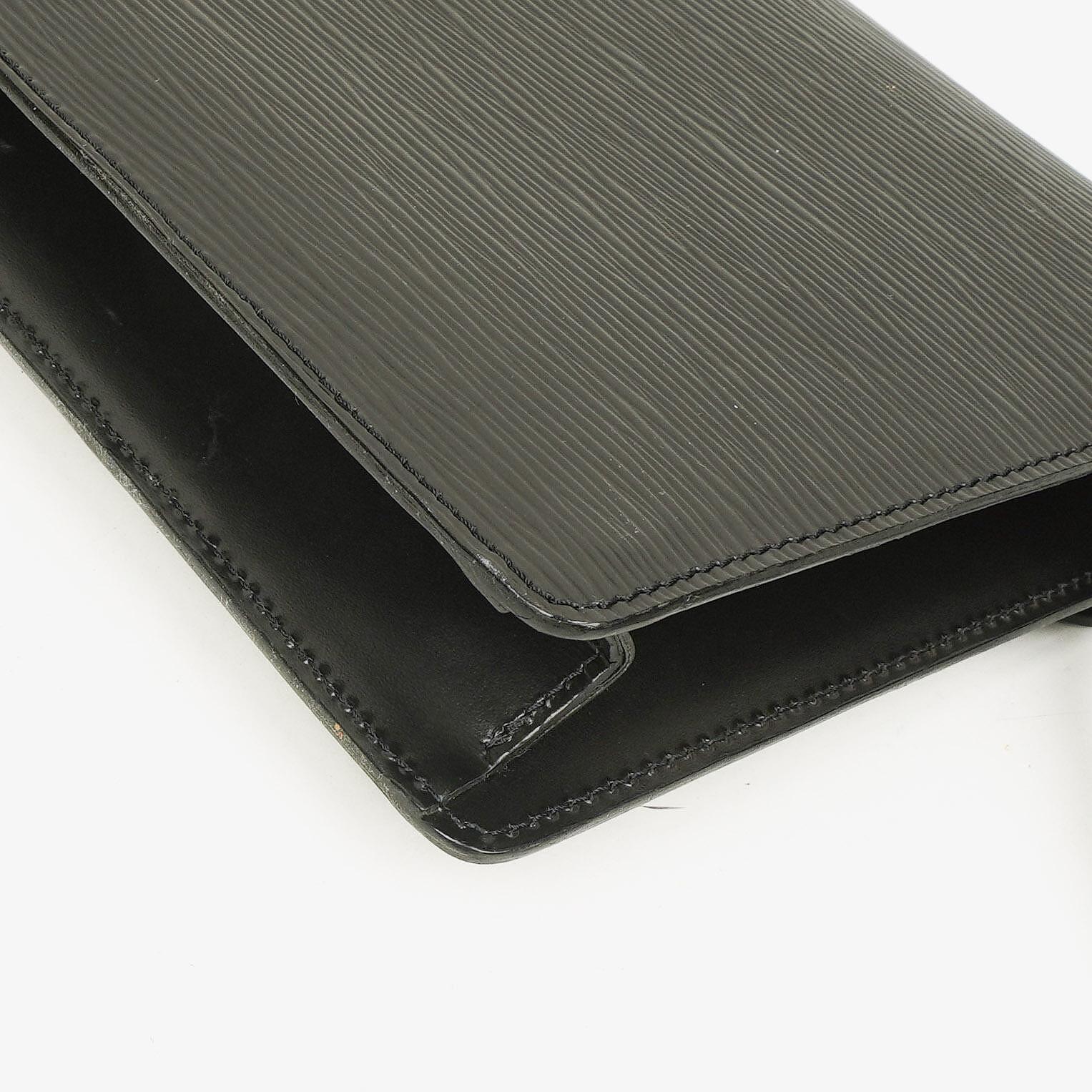 Louis Vuitton Pochette Sellier Dragonne Clutch aus schwarzem Epi-Leder