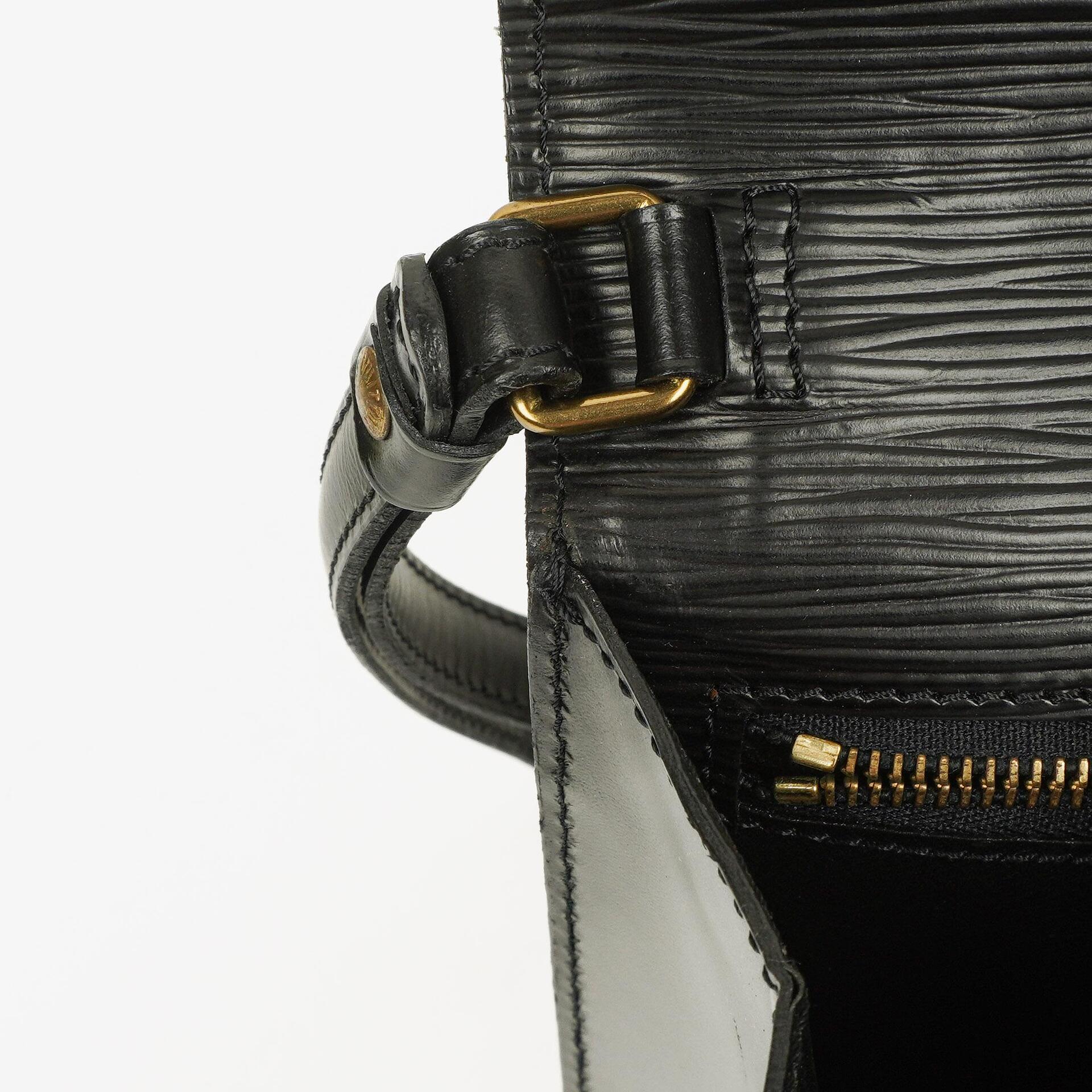 Louis Vuitton Pochette Sellier Dragonne Clutch aus schwarzem Epi-Leder