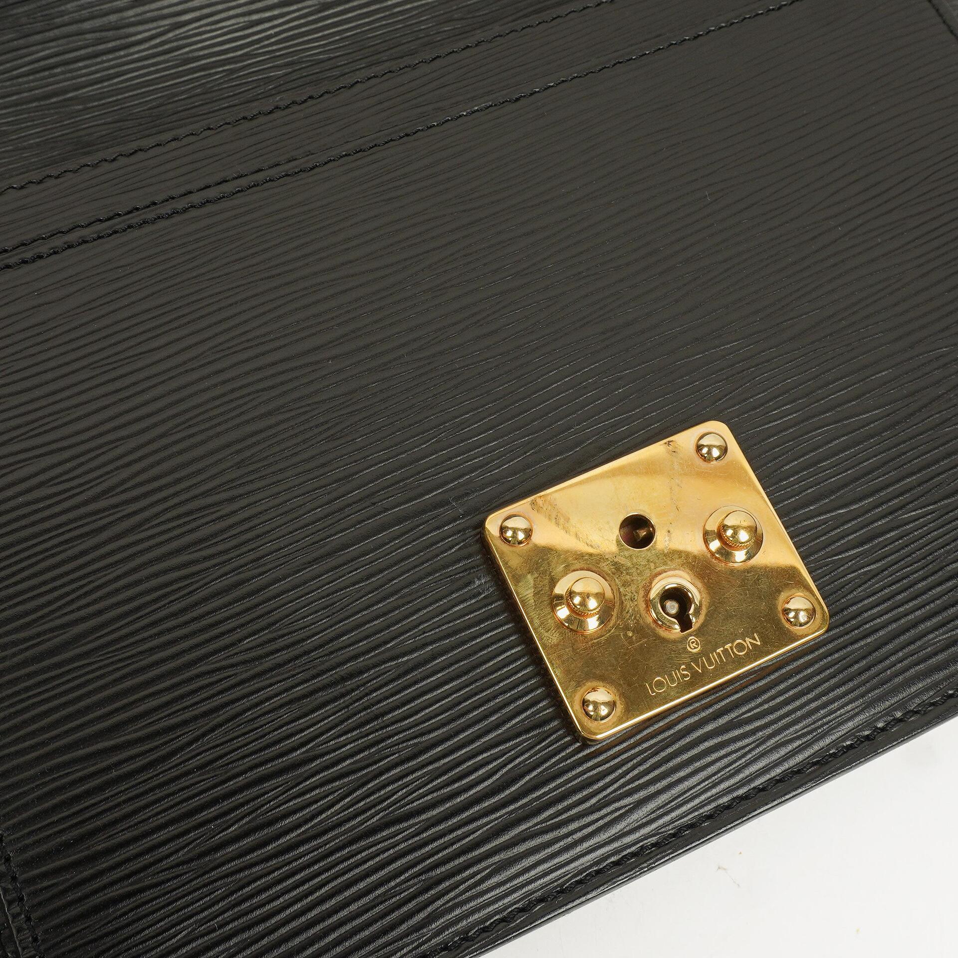 Louis Vuitton Pochette Sellier Dragonne Clutch aus schwarzem Epi-Leder