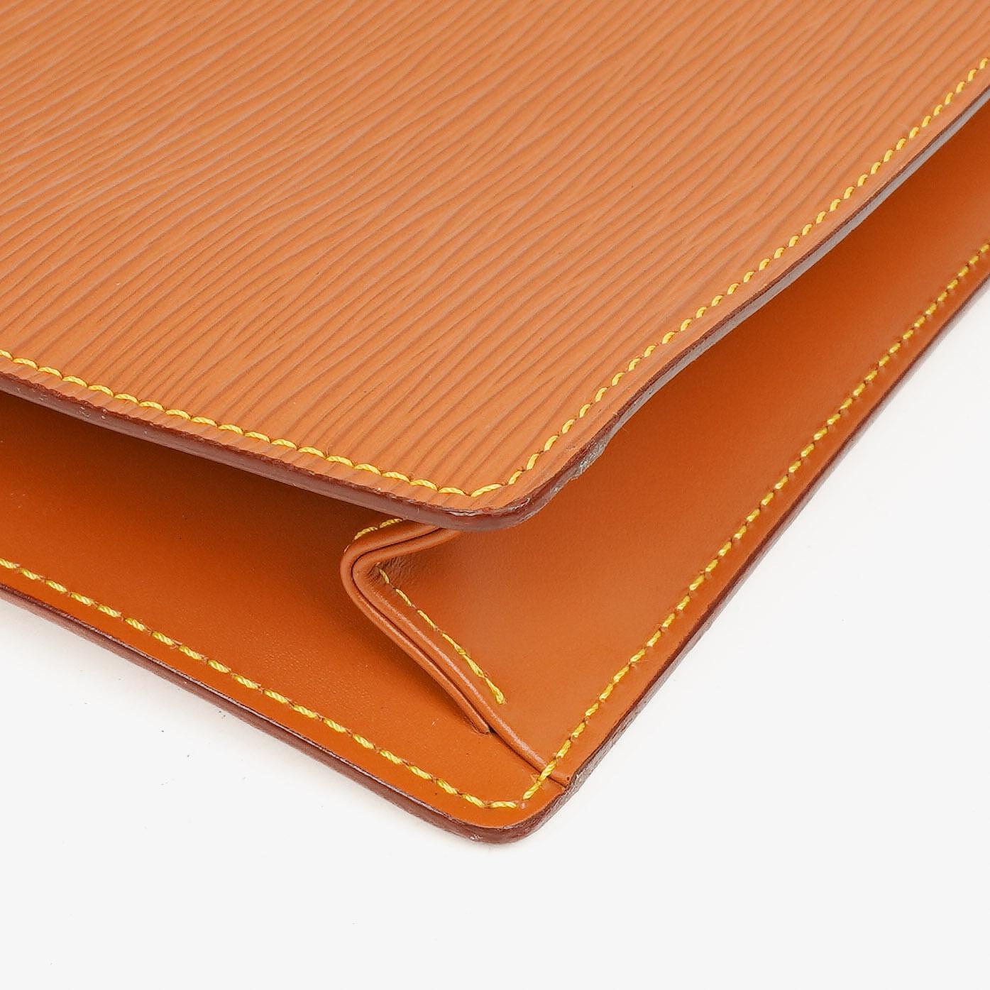 Louis Vuitton Pochette Sellier Dragonne Clutch aus Cognac Epi Leder