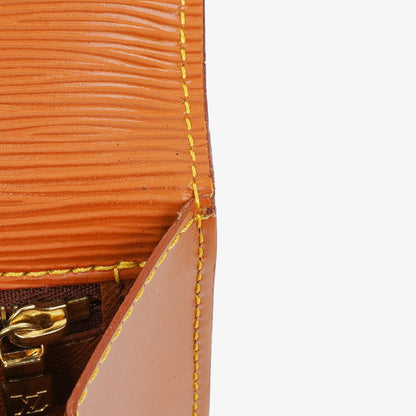 Louis Vuitton Pochette Sellier Dragonne Clutch aus Cognac Epi Leder