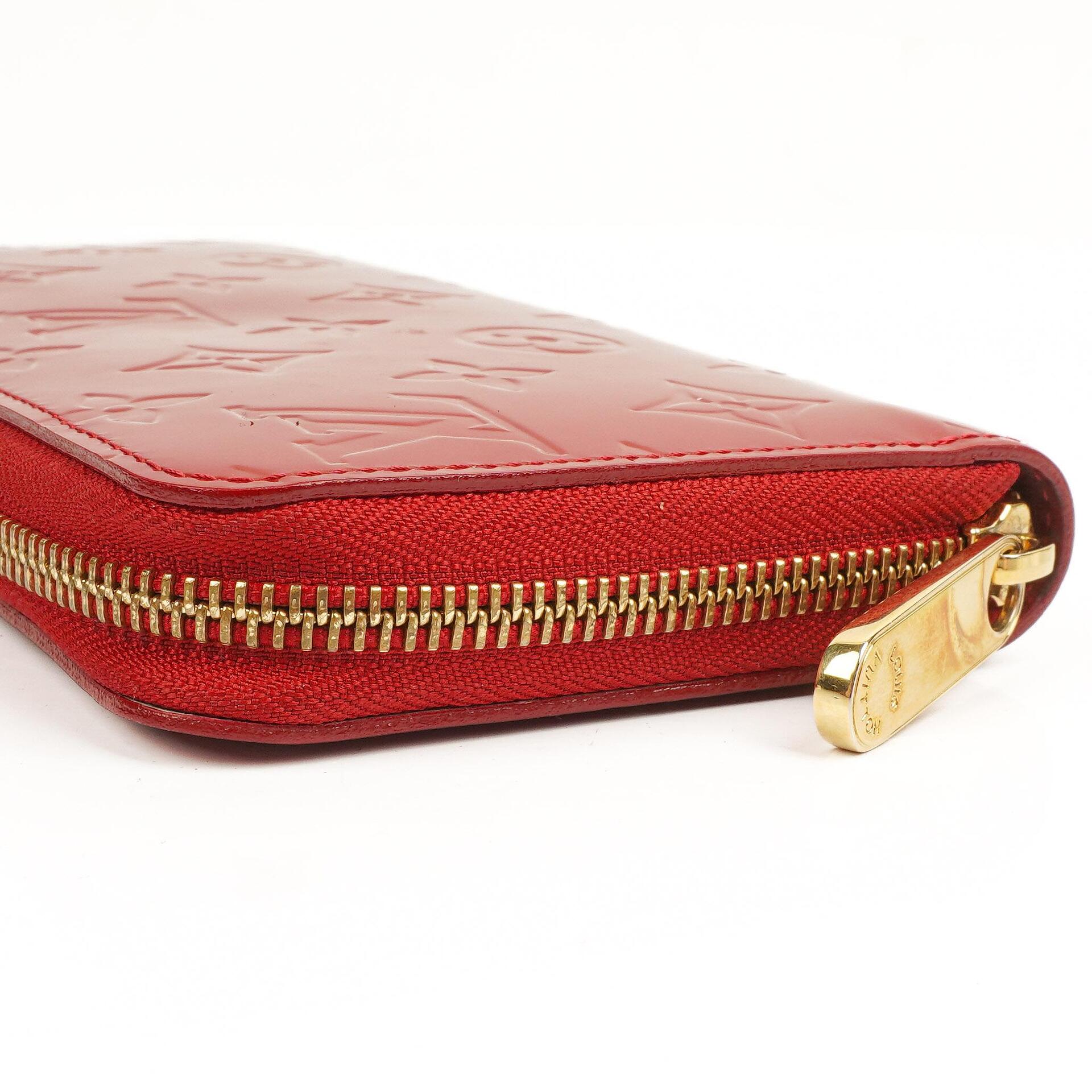 Louis Vuitton Pomme D'Amour Vernis Zippy Geldbörse, 2012