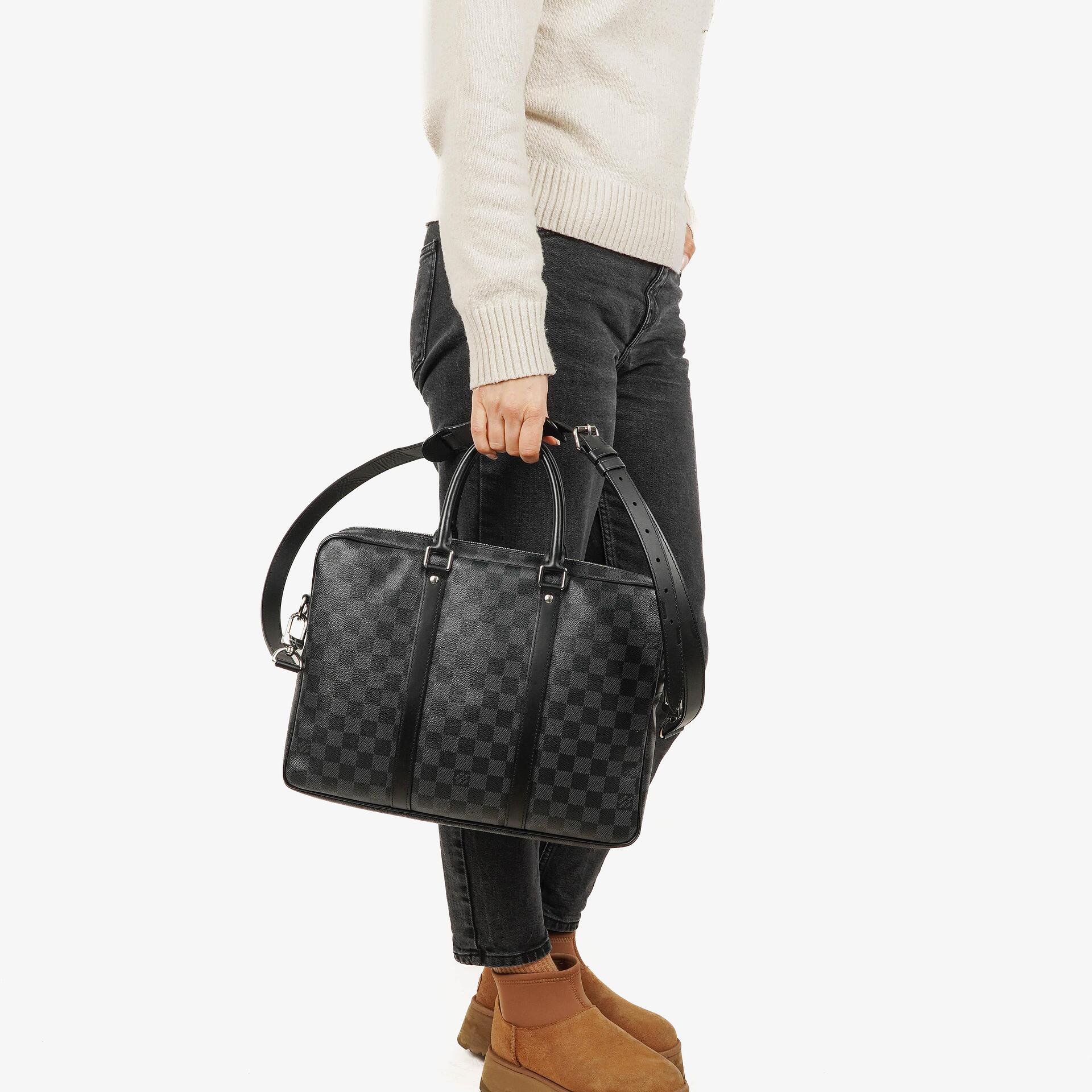 Louis Vuitton Porte-Documents Voyage Tasche aus Damier Graphite Canvas