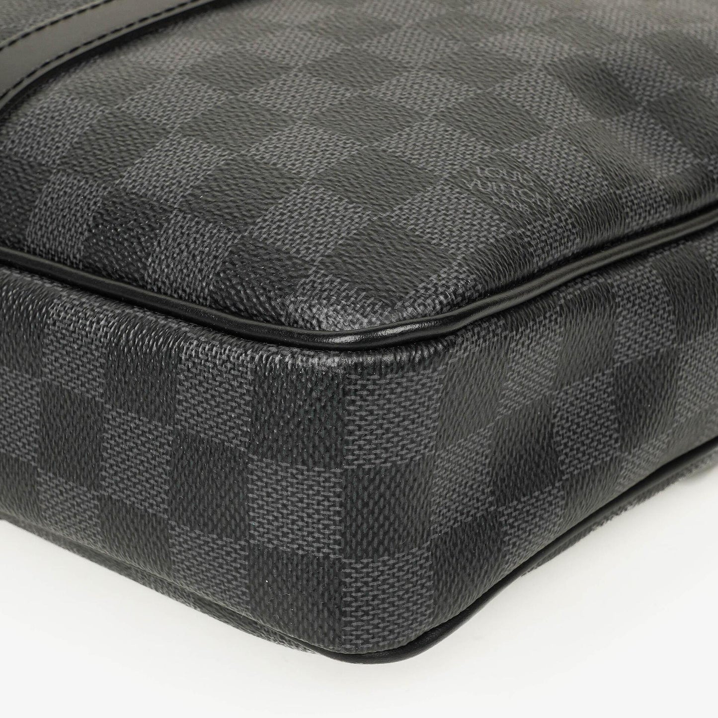 Louis Vuitton Porte-Documents Voyage Tasche aus Damier Graphite Canvas