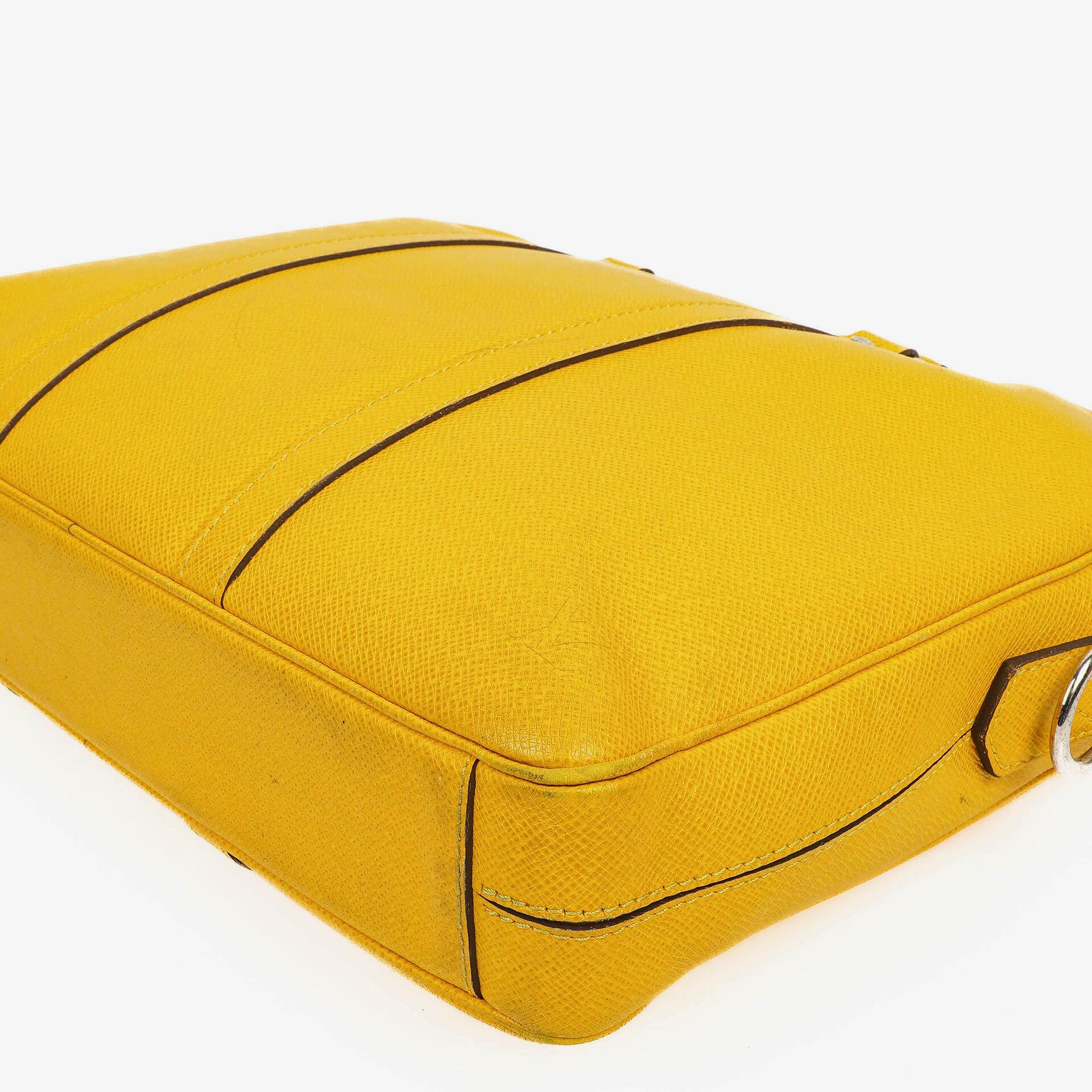Louis Vuitton Porte Documents Voyage Aktentasche aus gelbem Altair Taiga-Leder