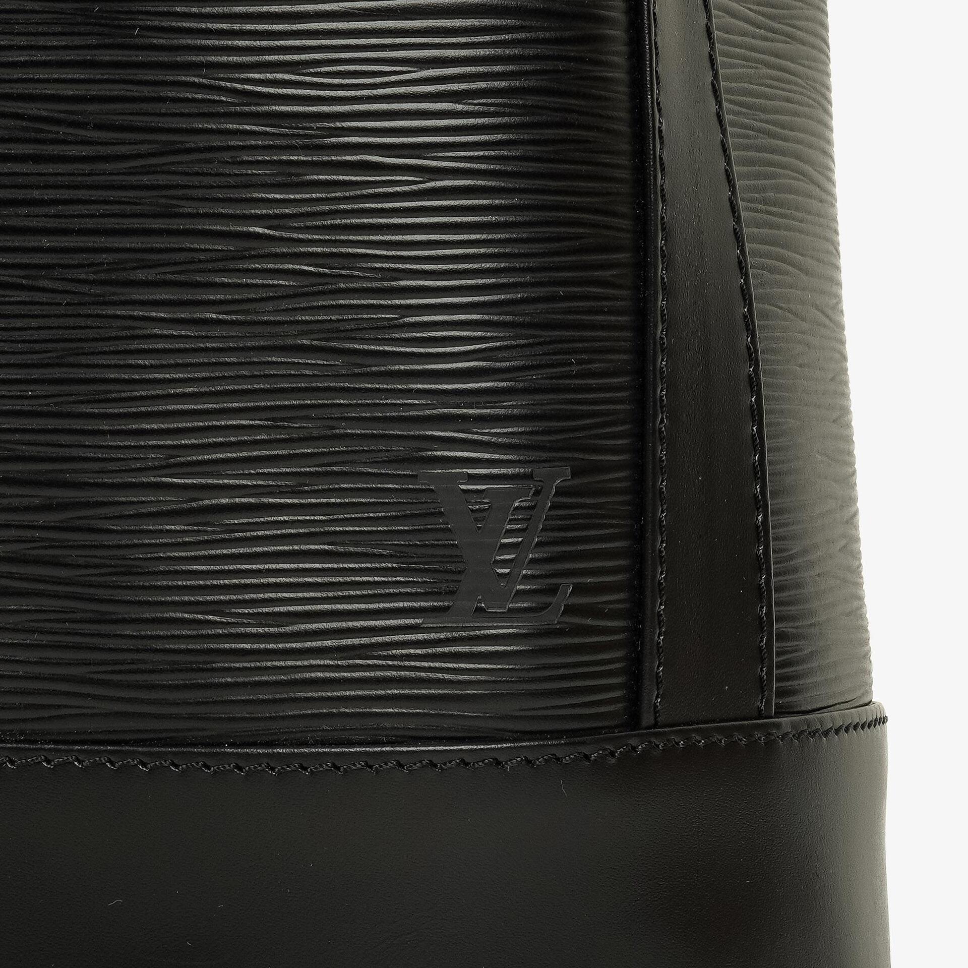 Louis Vuitton Randonnée PM Rucksack aus schwarzem Epi-Leder