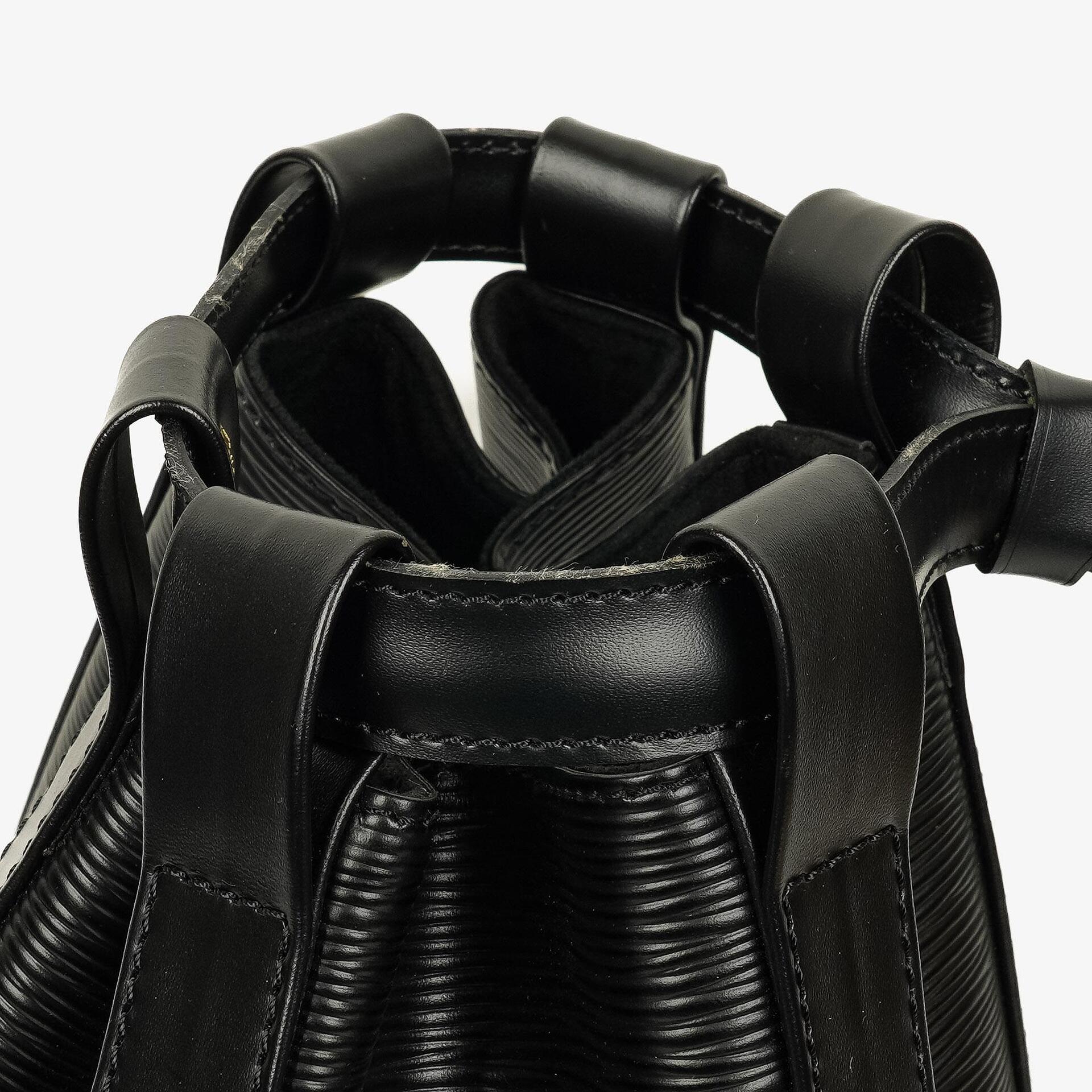 Louis Vuitton Randonnée PM Rucksack aus schwarzem Epi-Leder