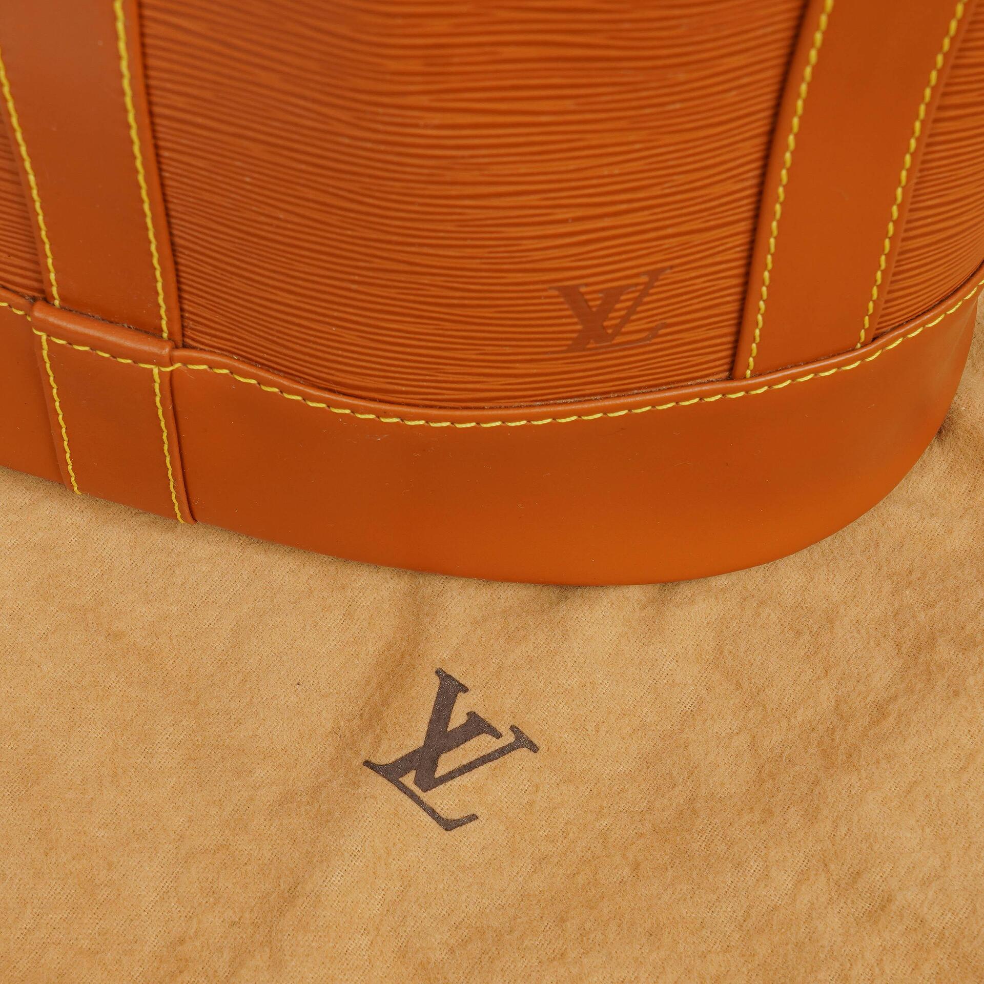 Louis Vuitton Randonnée PM Rucksack aus Epi Canvas in Cognac