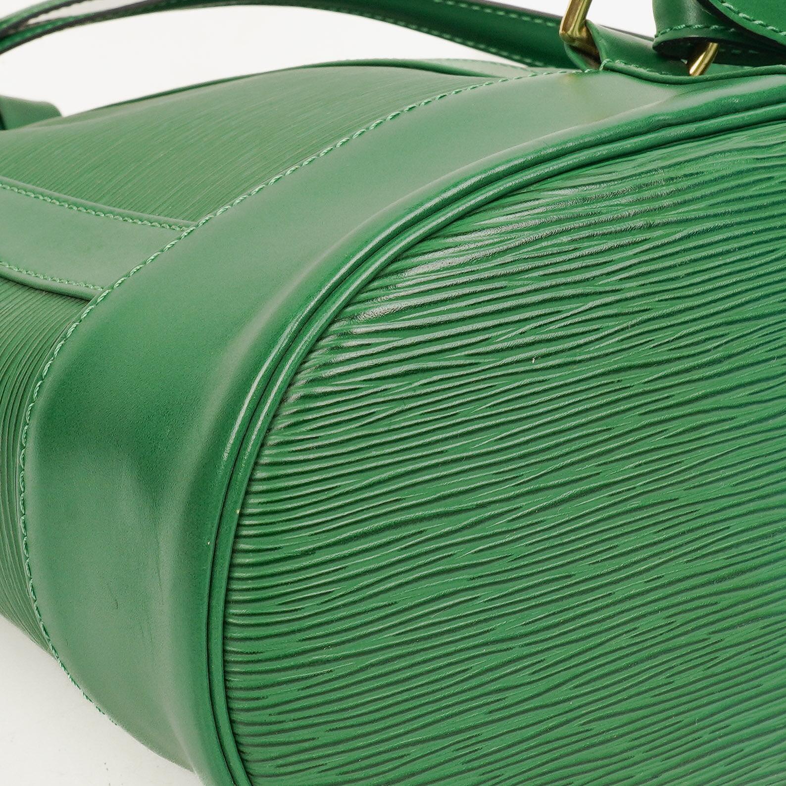 Louis Vuitton Randonnee PM Rucksack aus grünem Epi Canvas