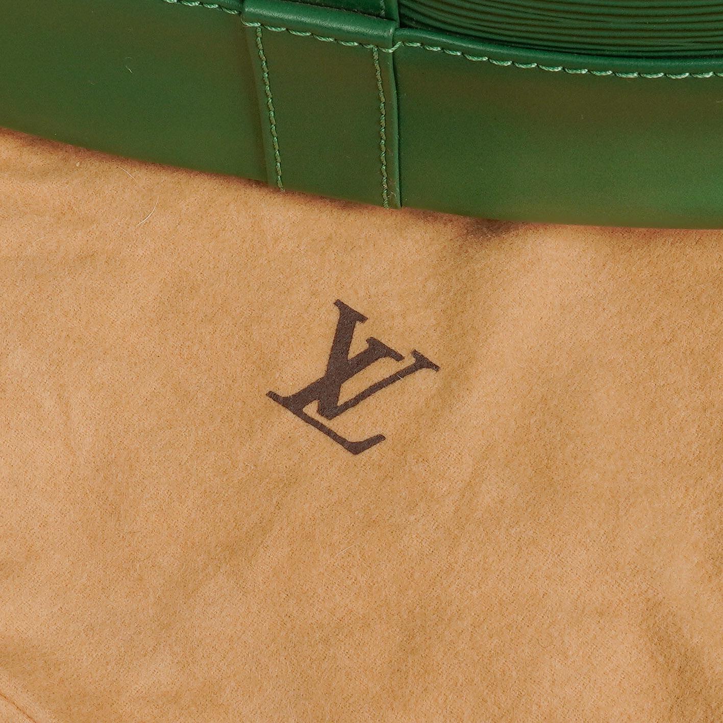 Louis Vuitton Randonnee PM Rucksack aus grünem Epi Canvas